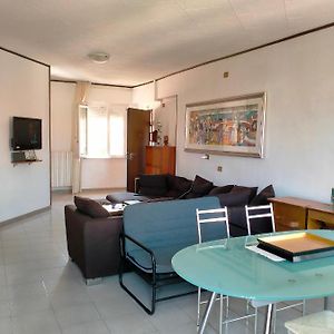 Casa De Nella